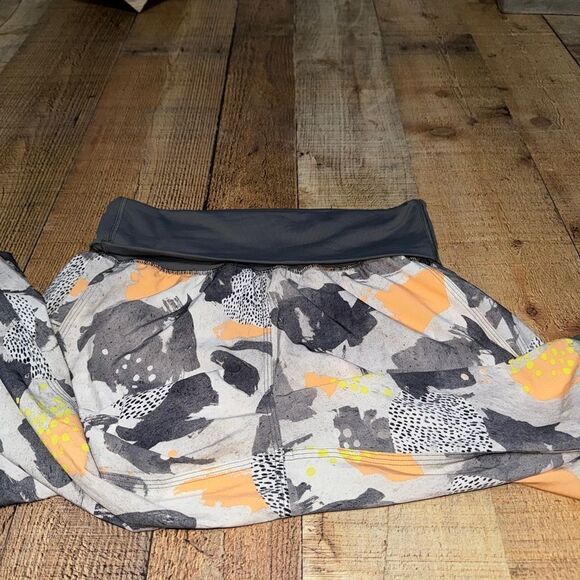 Lululemon Om Pant
Mini Art Pop White Multi / Slate - Picture 13 of 16